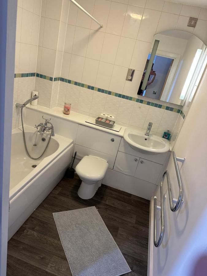 2 Bed Modern Apartment 斯旺西 外观 照片